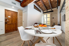 FLORIT FLATS - CATHEDRAL LUXURY TERRACE FLAT 2BR 2BA AC Wifi